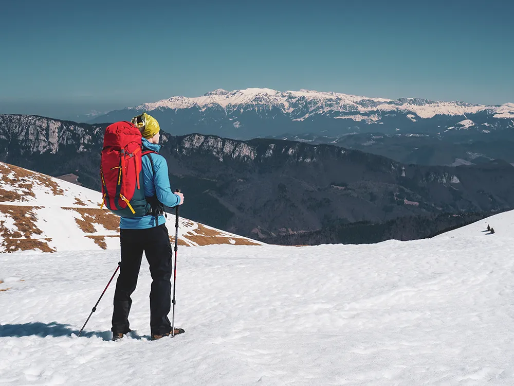 Factory Custom Ski Suits Wholesale | Warm Windproof Ski Jackets & One-Piece Snow Suits OEM